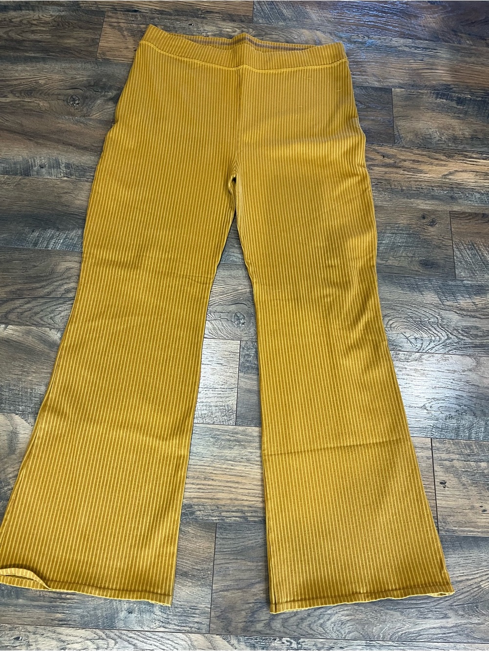Good American Kids Ribbed Flare Leggings in Mustard Yellow